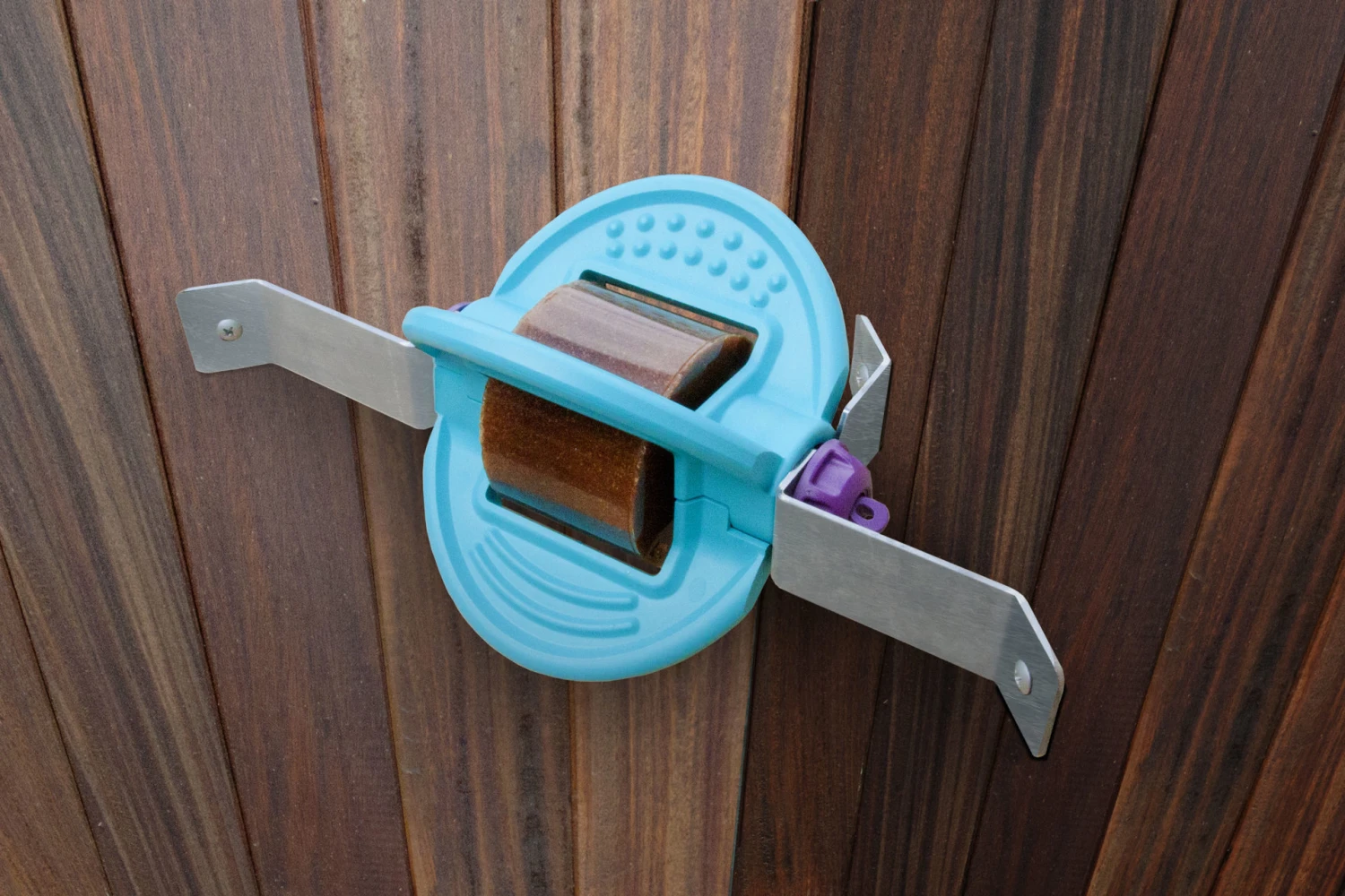 Front Page -EquiGlow Shop 0004473 bizzy ball corner mounting bracket