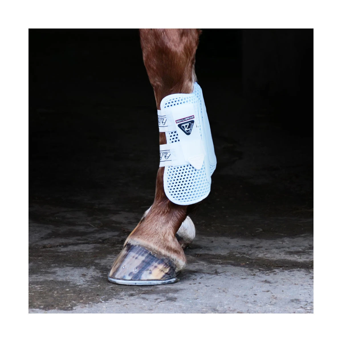 Equilibrium Tri-Zone Open Front Boots White 2 Equilibrium Tri-Zone Open Front Boots White - Image 2