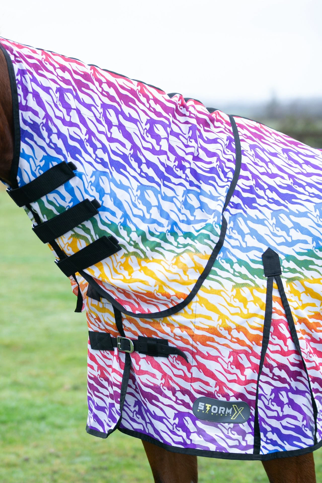 StormX Oringinal Zebra Rainbow Print Fly Rug Rainbow/Black 2 StormX Oringinal Zebra Rainbow Print Fly Rug Rainbow/Black - Image 2